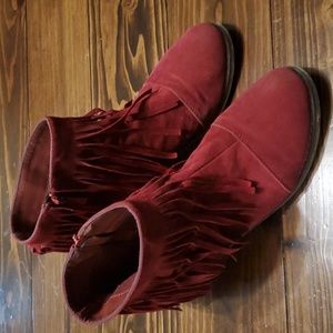 Boutique Cranberry Faux Leather Fringe Boots size 9 - adorable